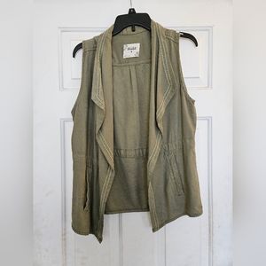 Mudd green vest - juniors medium